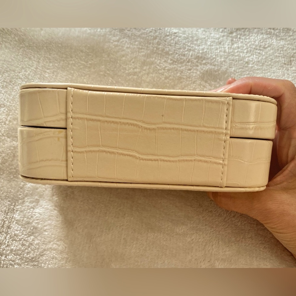 Leather Mirrored Jewelry Case - NWOT - Picture 5 of 9